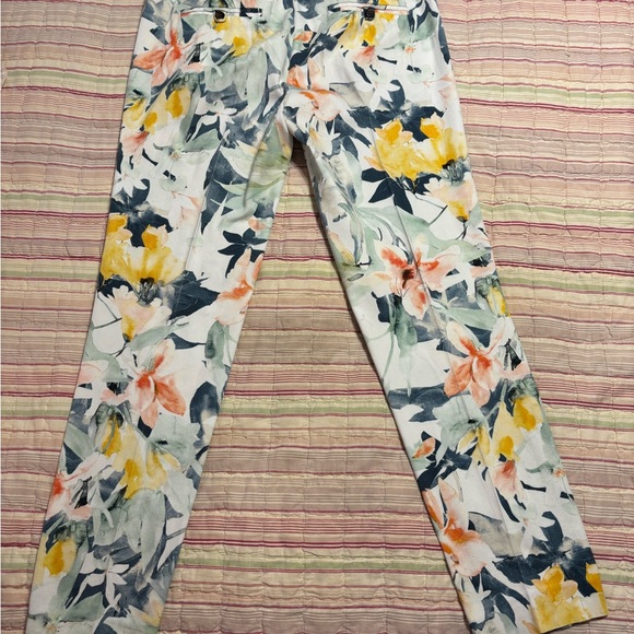 Zara Multicolor Floral Cropped Pants - Picture 5 of 8